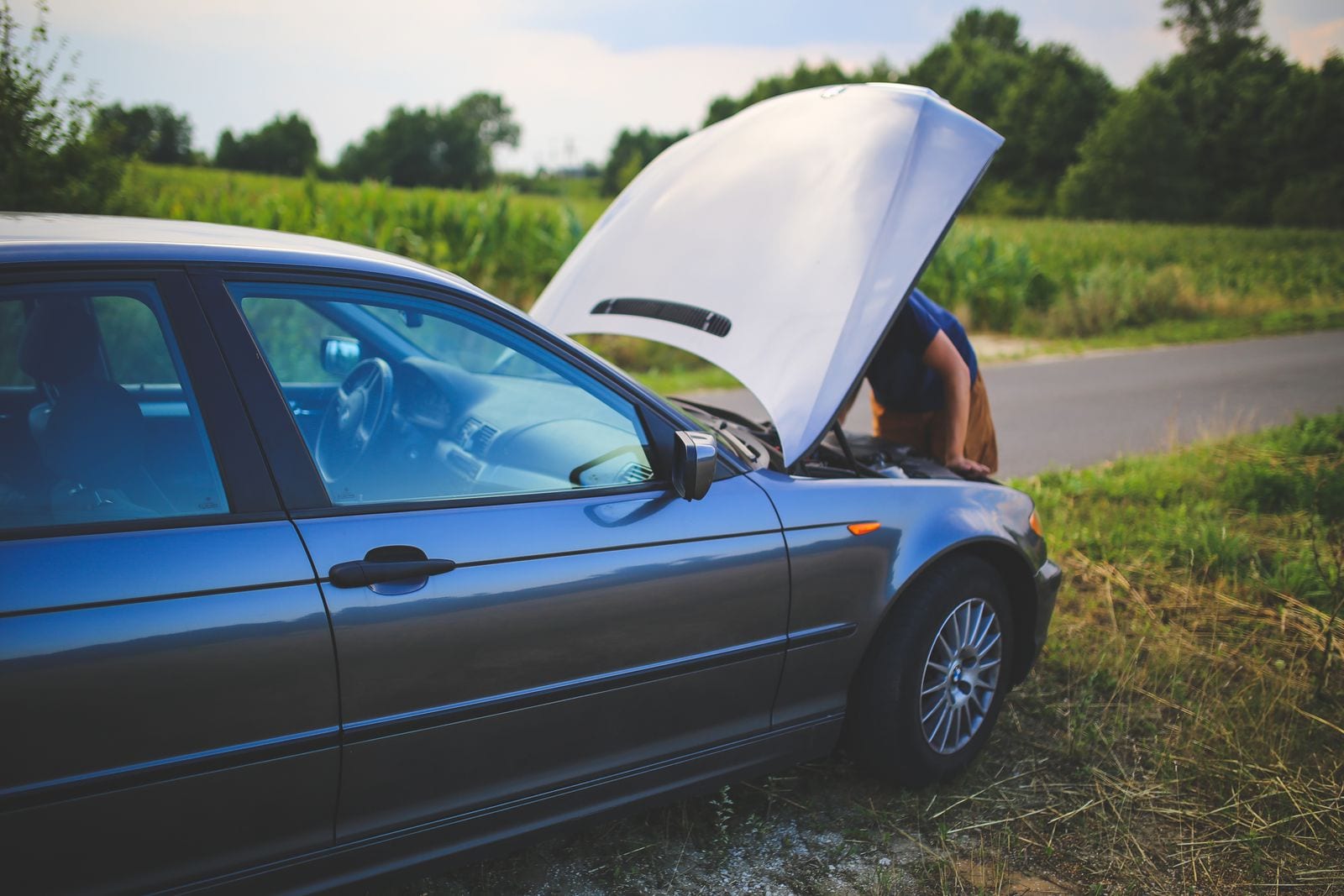 SS Automotive Group team assisting with an accident support claim
